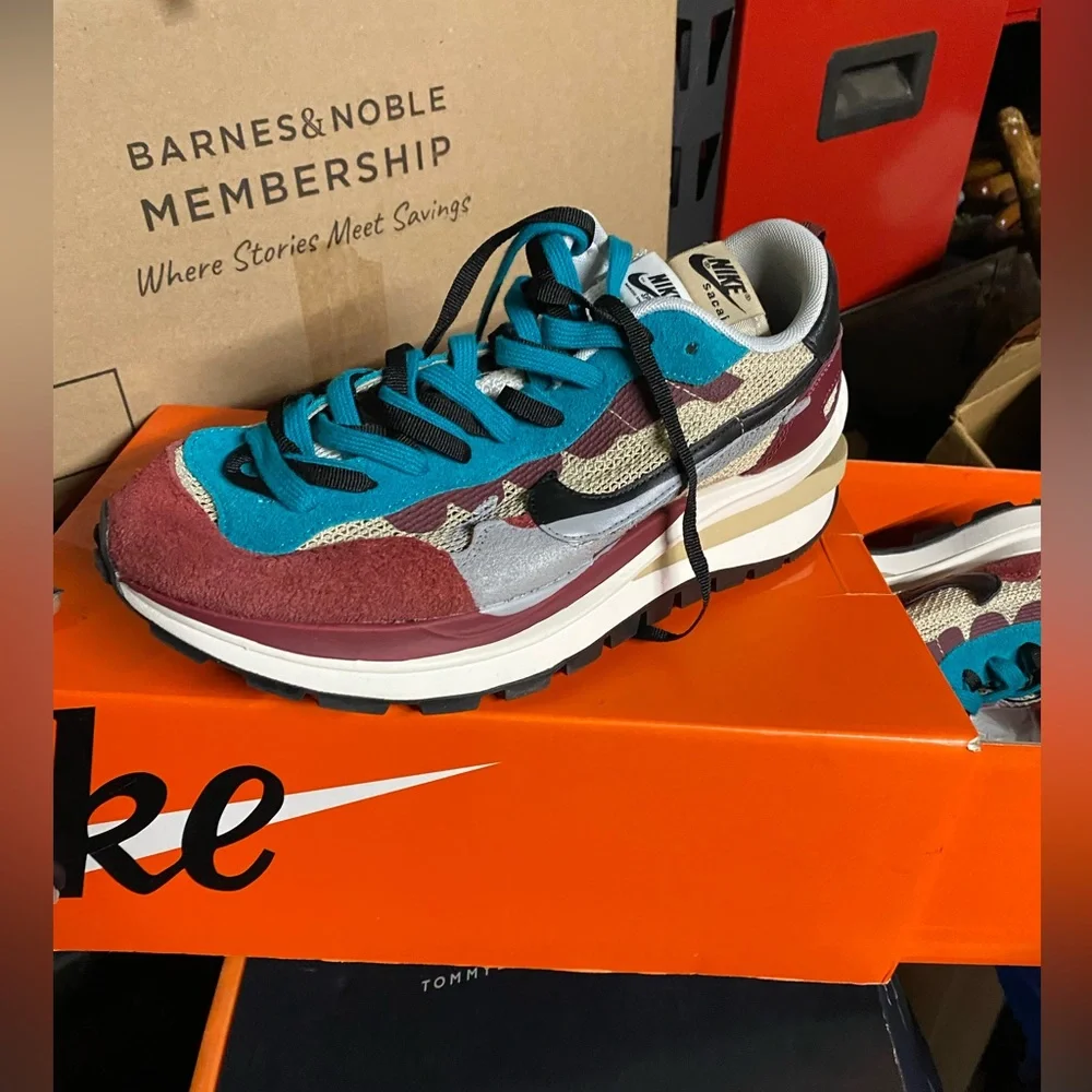 Nike Sacai New 10.5 - Picture 1 of 4